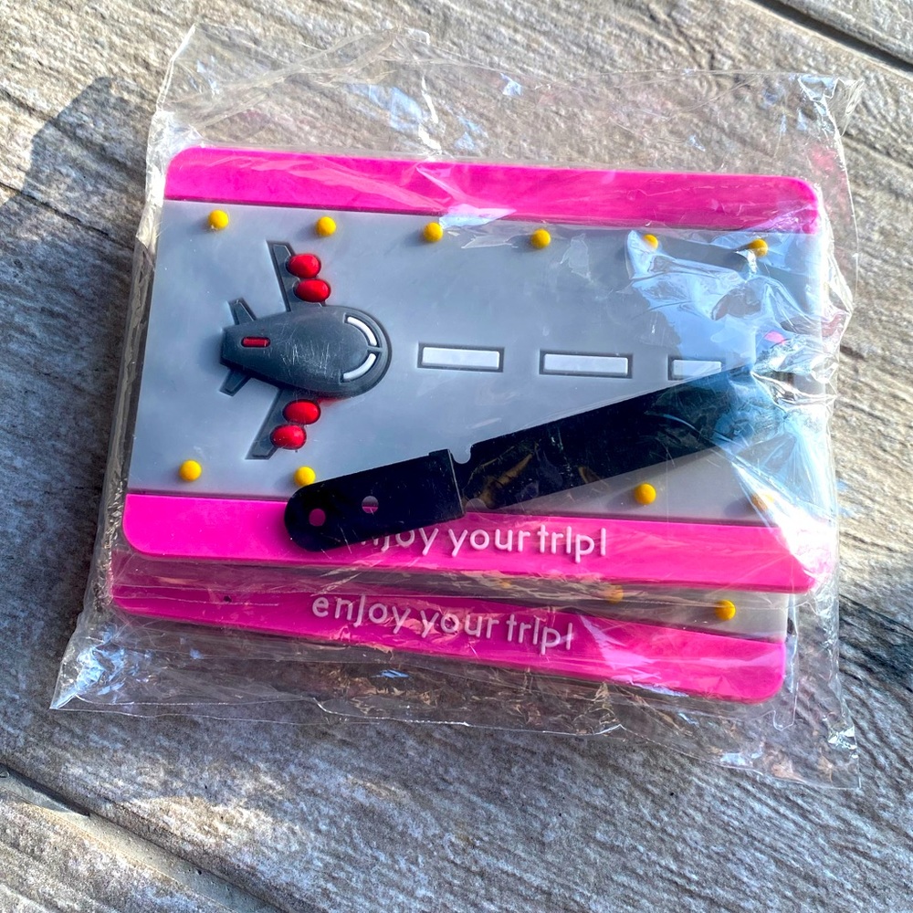 Set of two fun luggage tags